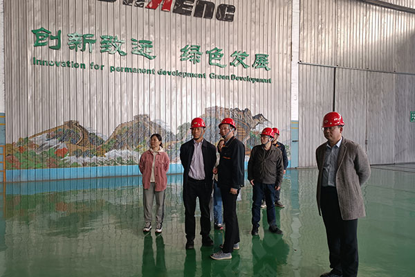 強化對外交流，深化校企合作