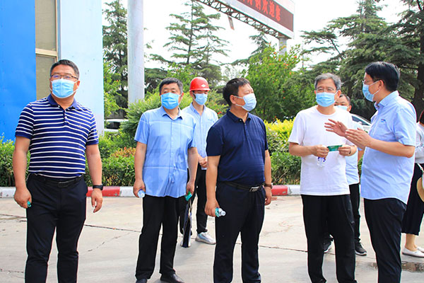 領(lǐng)導(dǎo)關(guān)懷 領(lǐng)導(dǎo)關(guān)懷