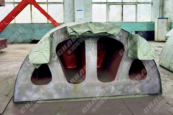 鑄鋼件加工廠使用的龍門設(shè)備有什么特點？